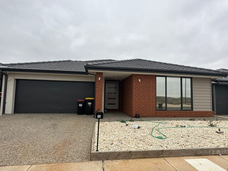 4 bedrooms House in 12 Doolans St WEIR VIEWS VIC, 3338