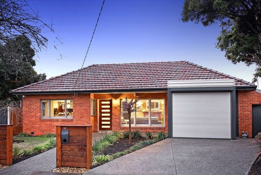 3 bedrooms House in 25 Surrey Crescent OAKLEIGH EAST VIC, 3166