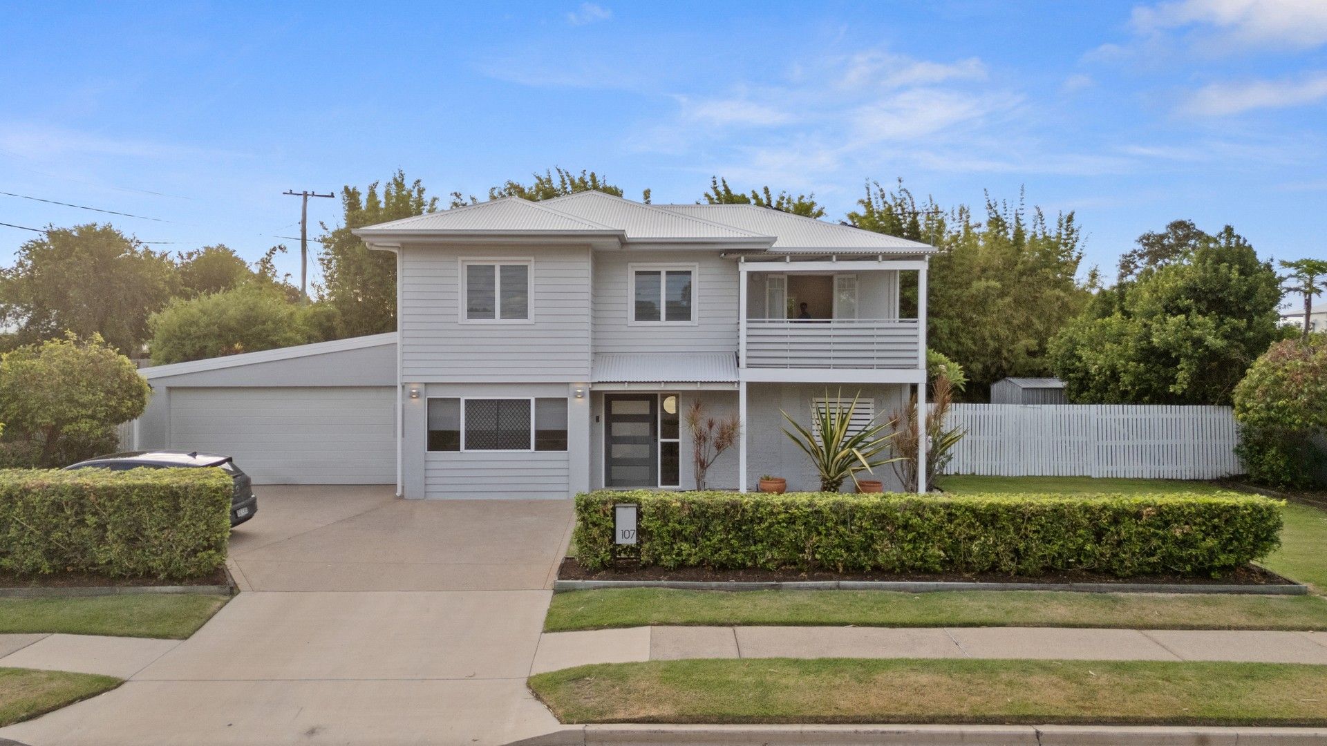 3 bedrooms House in 107 Kings Road PIMLICO QLD, 4812