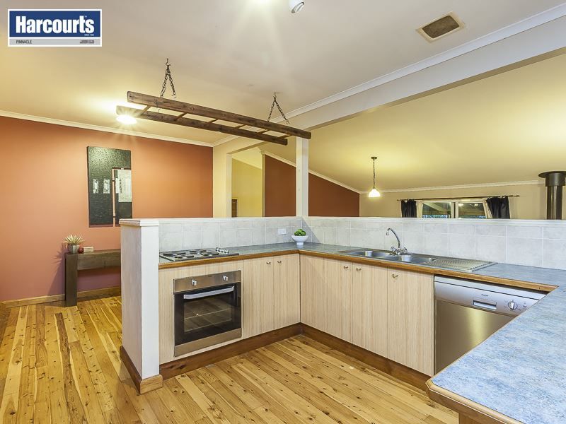 4 Woodgate Ct, Ferny Hills QLD 4055, Image 2