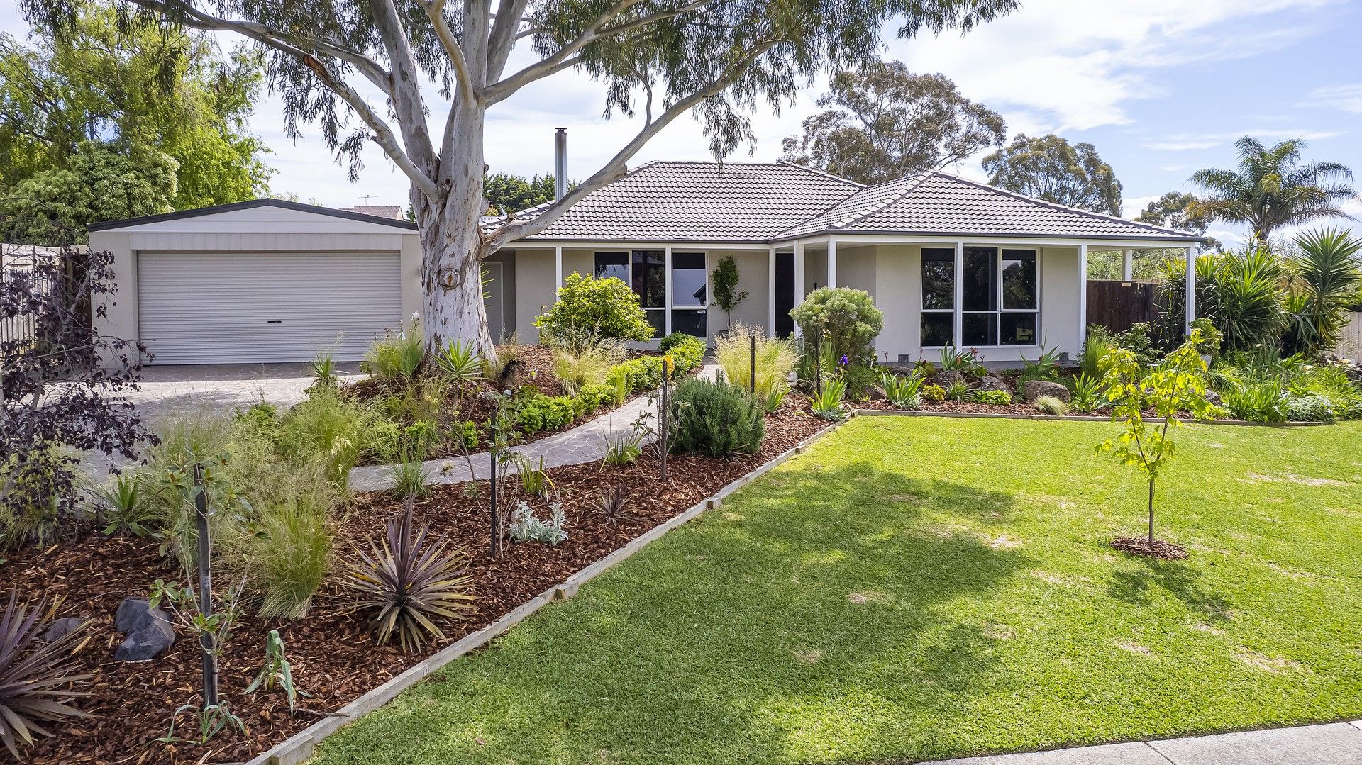 4 bedrooms House in 17B Yarralumla Drive LANGWARRIN VIC, 3910