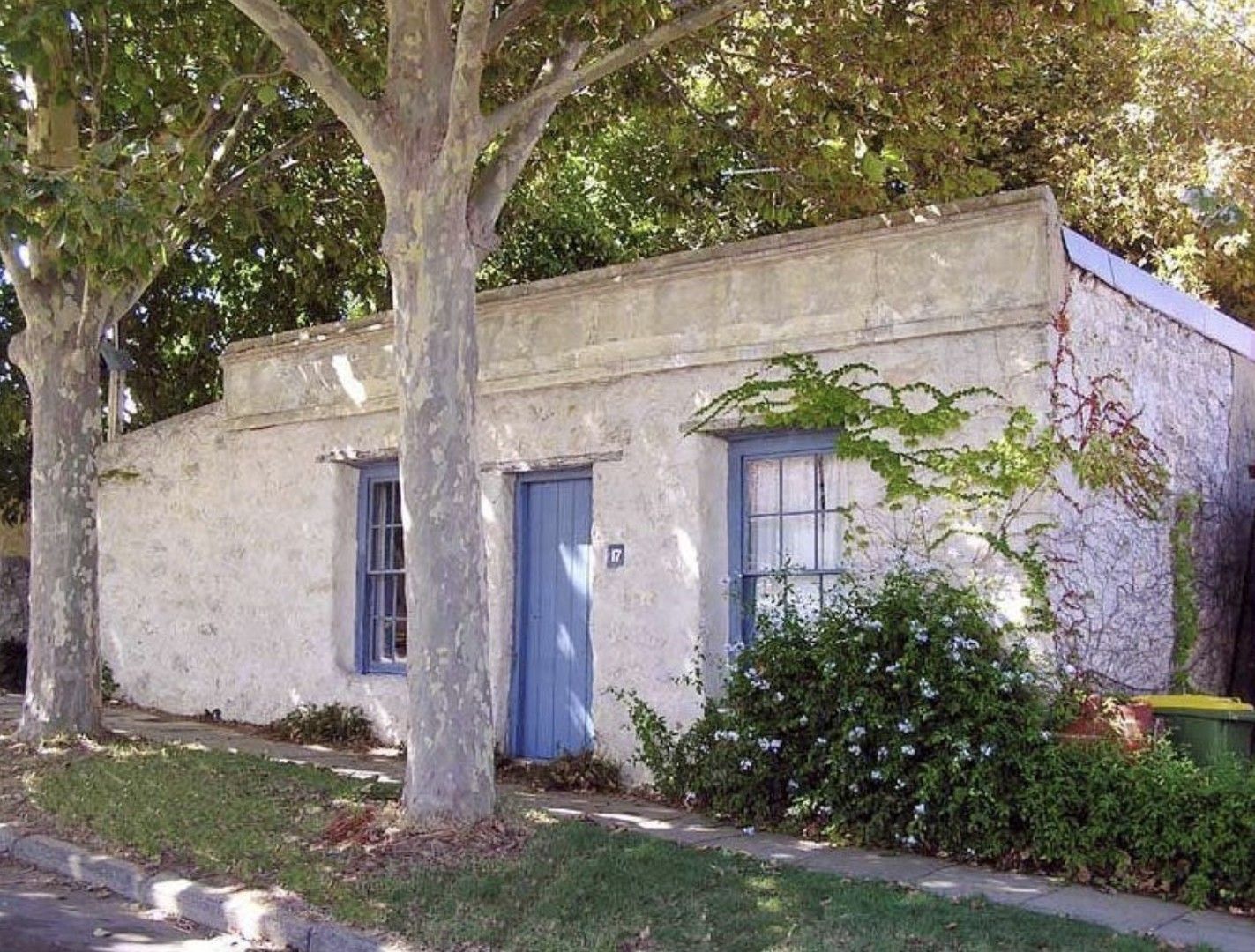 2 bedrooms House in 17 Charles Street SOUTH FREMANTLE WA, 6162