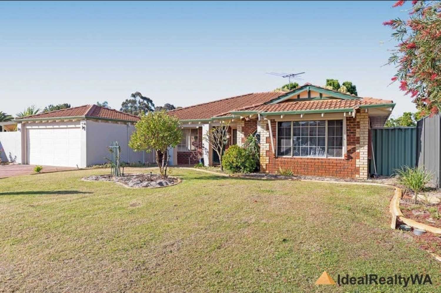 4 bedrooms House in 7 Gilroyd Loop BALLAJURA WA, 6066