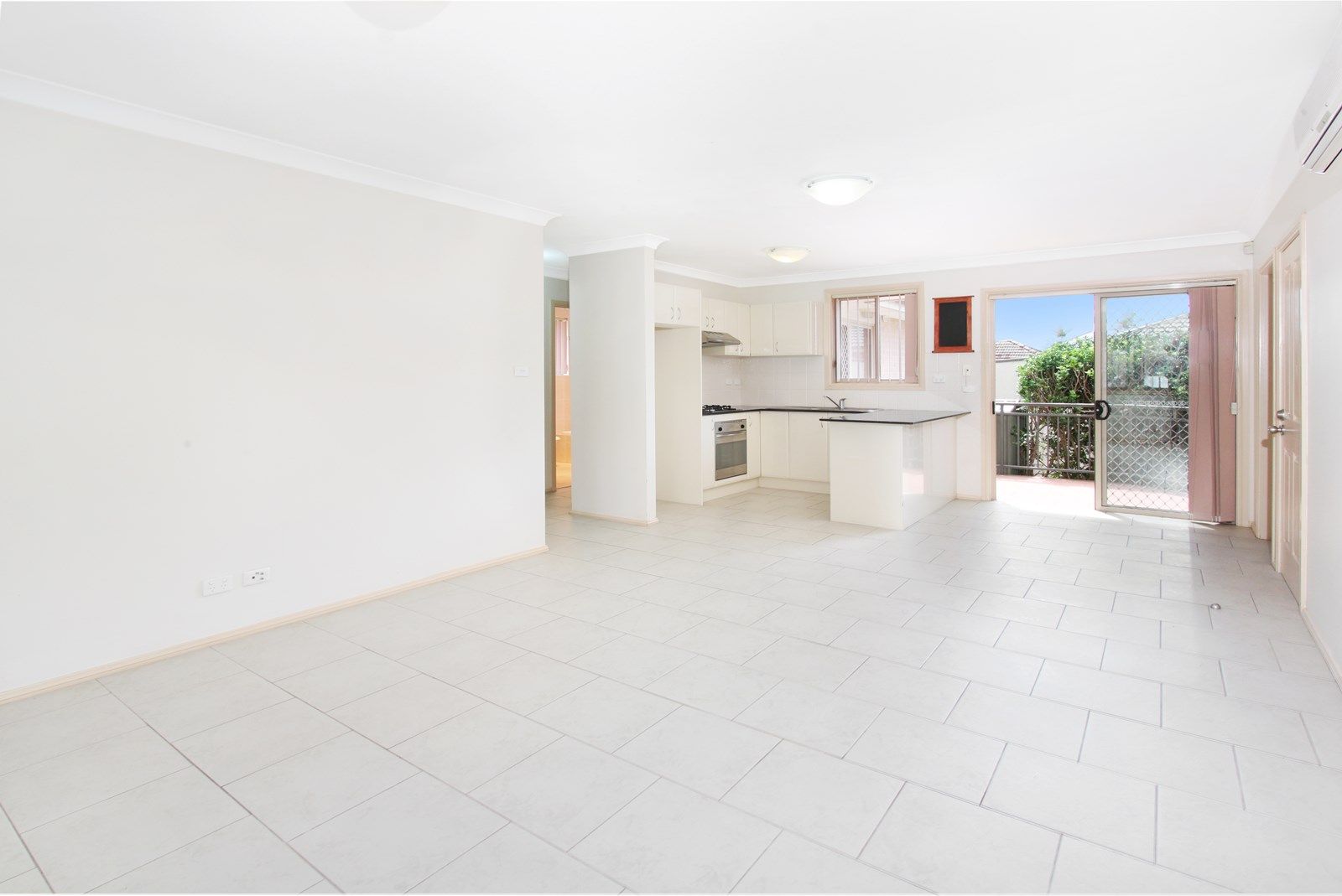 7/272 Flushcombe Road, Blacktown NSW 2148, Image 2