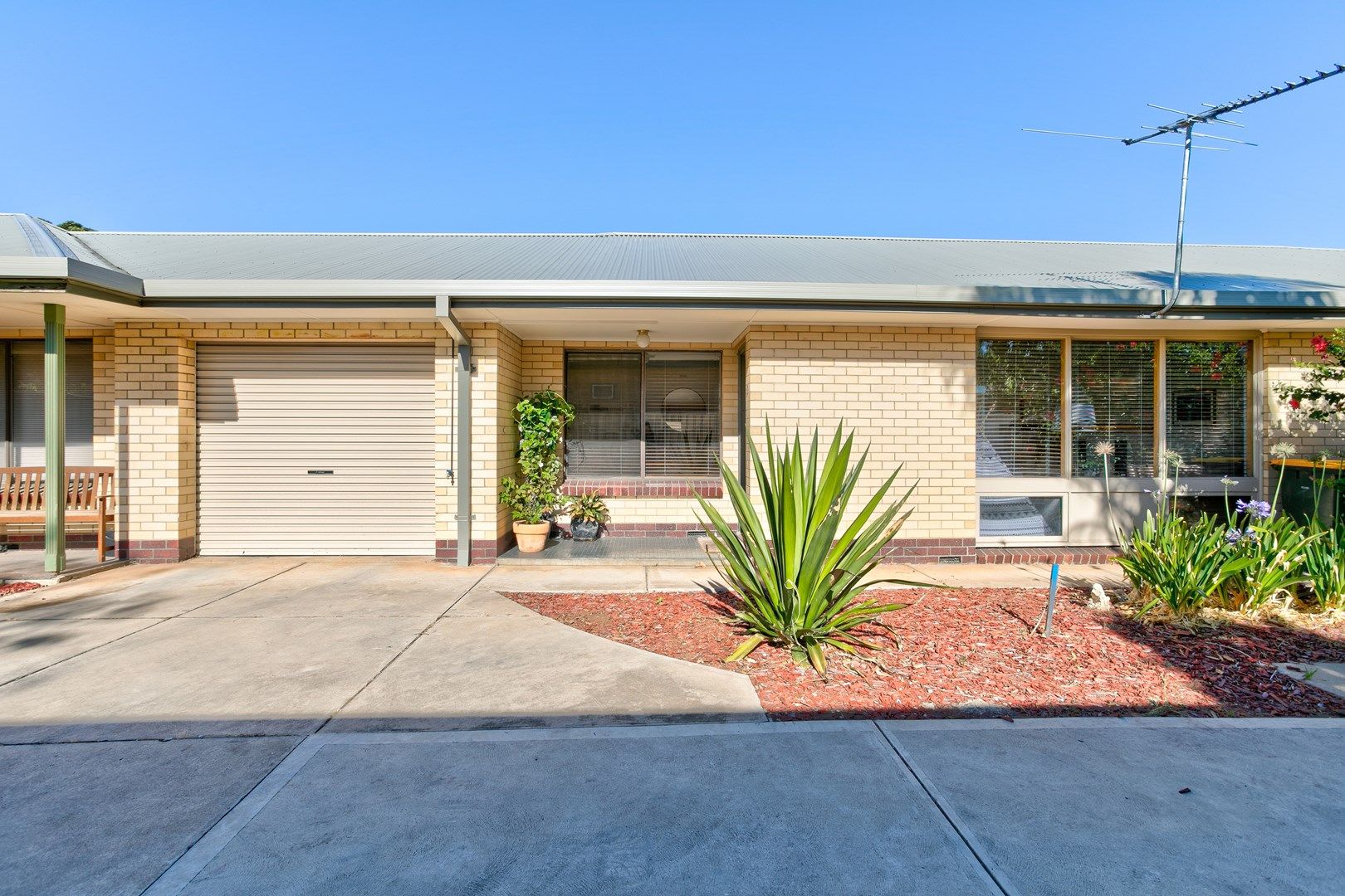 2/22 Wheatland Street, Seacliff SA 5049, Image 0