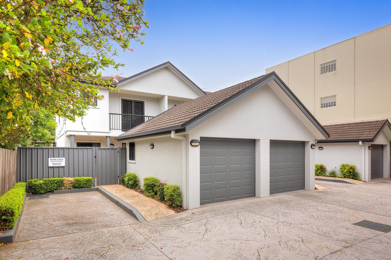 2 bedrooms Townhouse in 4/282 Darby Street COOKS HILL NSW, 2300