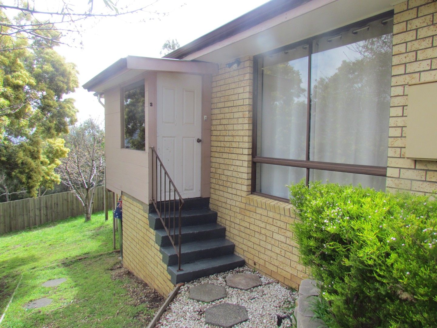 2 bedrooms Apartment / Unit / Flat in 2/10 Castlereagh Court LENAH VALLEY TAS, 7008