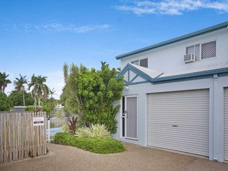 3 bedrooms Townhouse in 3/5 Viles Street ROSSLEA QLD, 4812