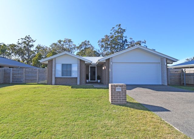 38 Larissa Way, Urangan QLD 4655, Image 0