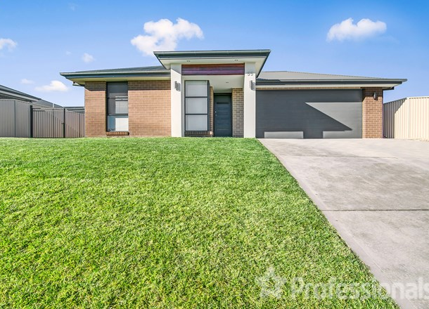 55 Emerald Drive, Kelso NSW 2795