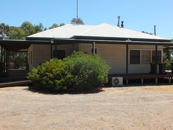 24 Marshall Lane, Barkly VIC 3384