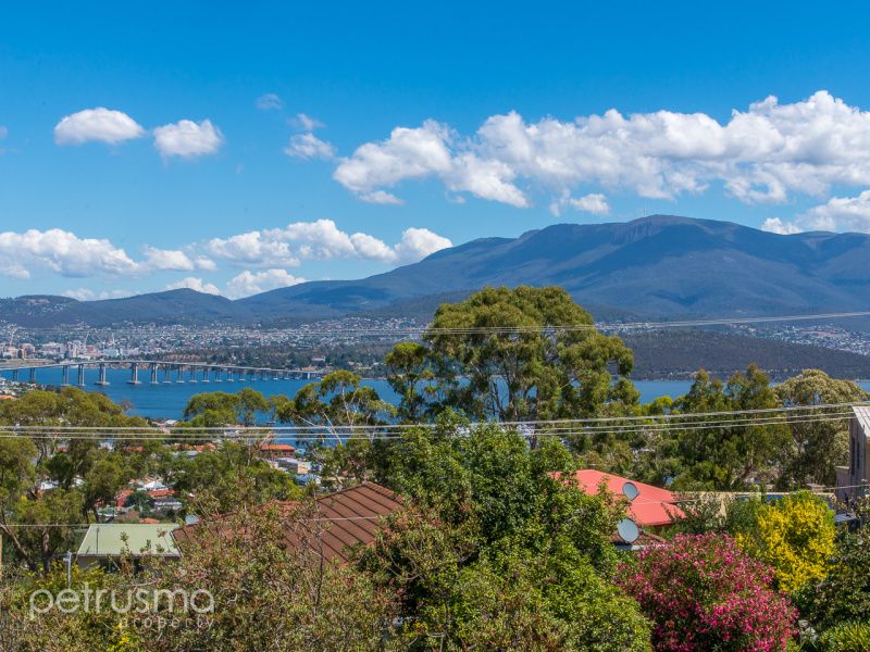 15 Sherwood Court, Lindisfarne TAS 7015, Image 2