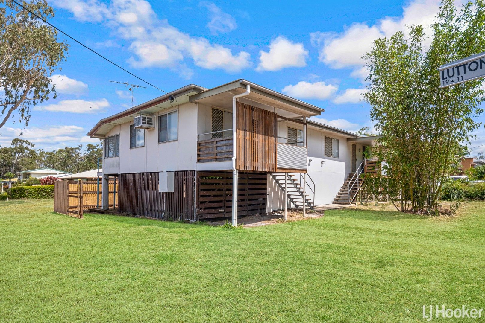 1 bedrooms Apartment / Unit / Flat in 1 /451 Crane Avenue KAWANA QLD, 4701