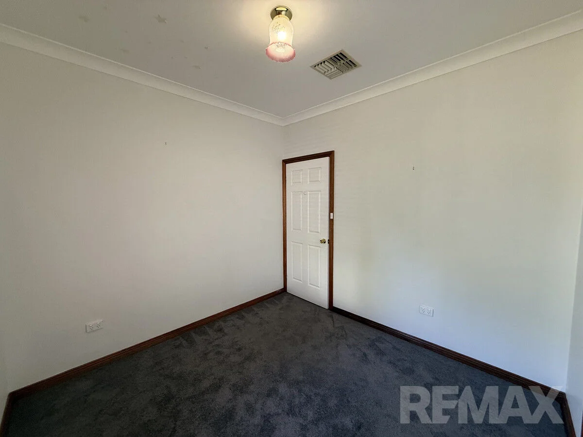 Additional image 17 of 6 Minya Place, Glenfield Park NSW 2650