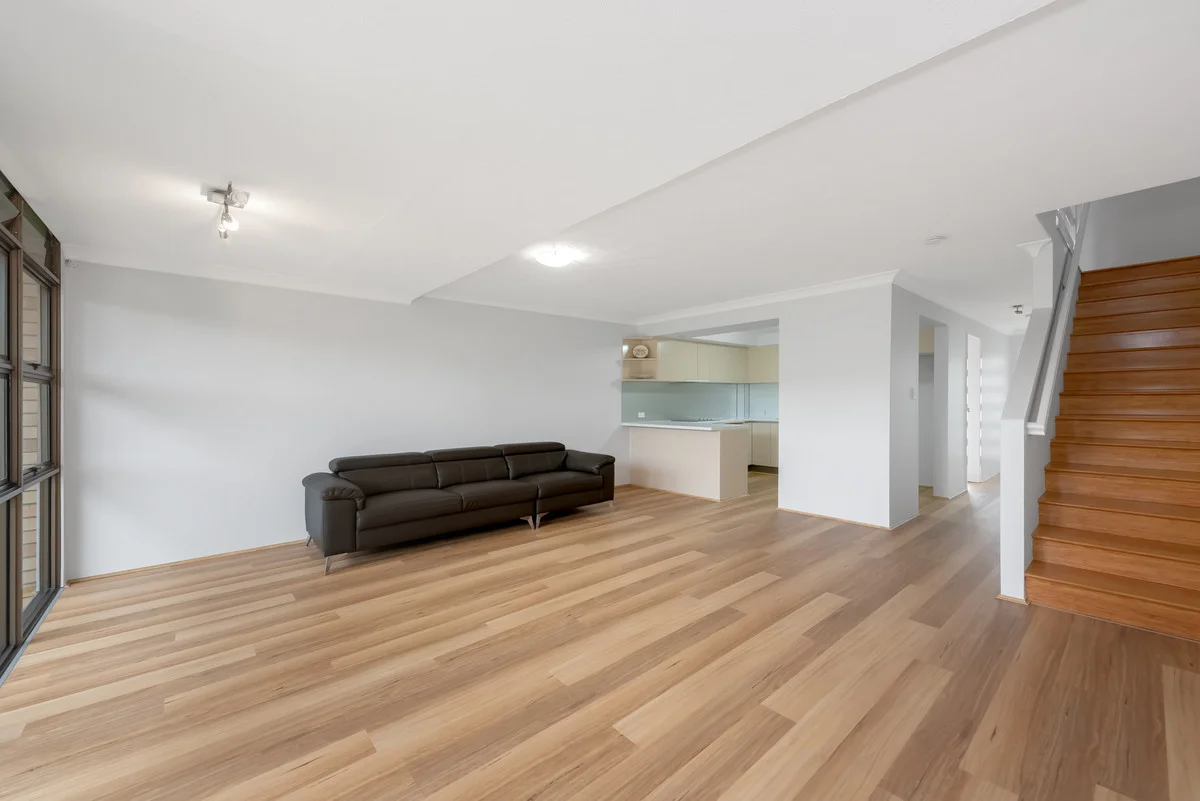 Additional image 4 of 10/33-39 Hooker Boulevard, Broadbeach Waters QLD 4218