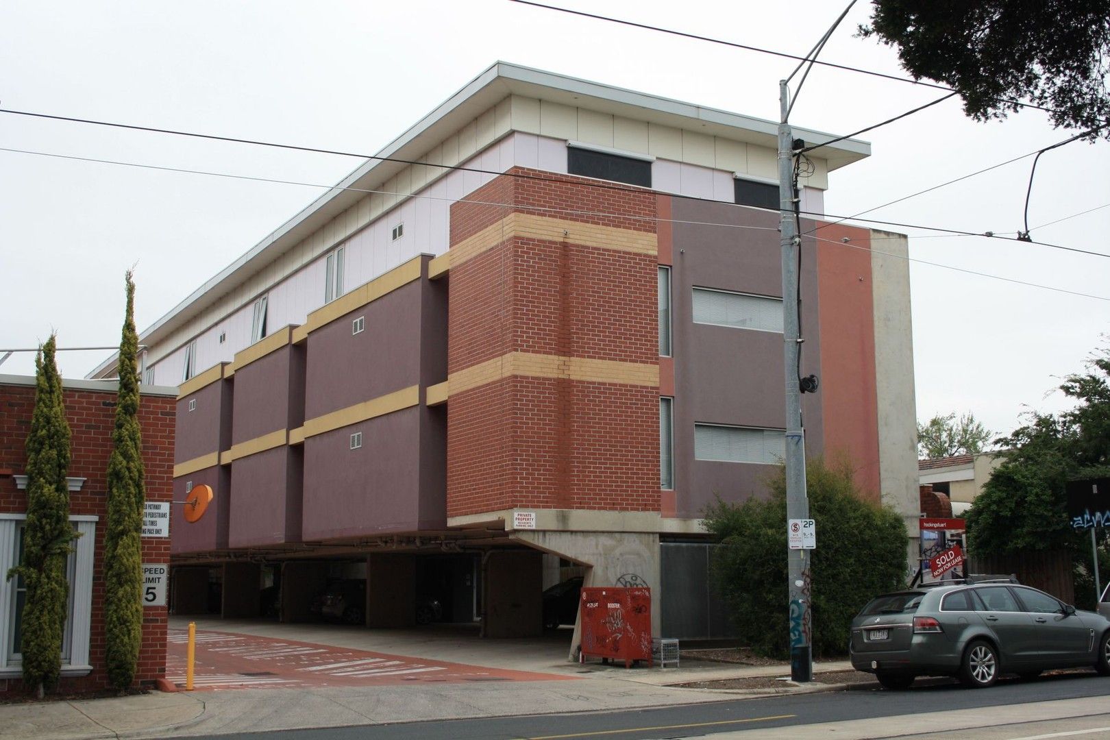 2 bedrooms Apartment / Unit / Flat in 4/75 Droop Street FOOTSCRAY VIC, 3011