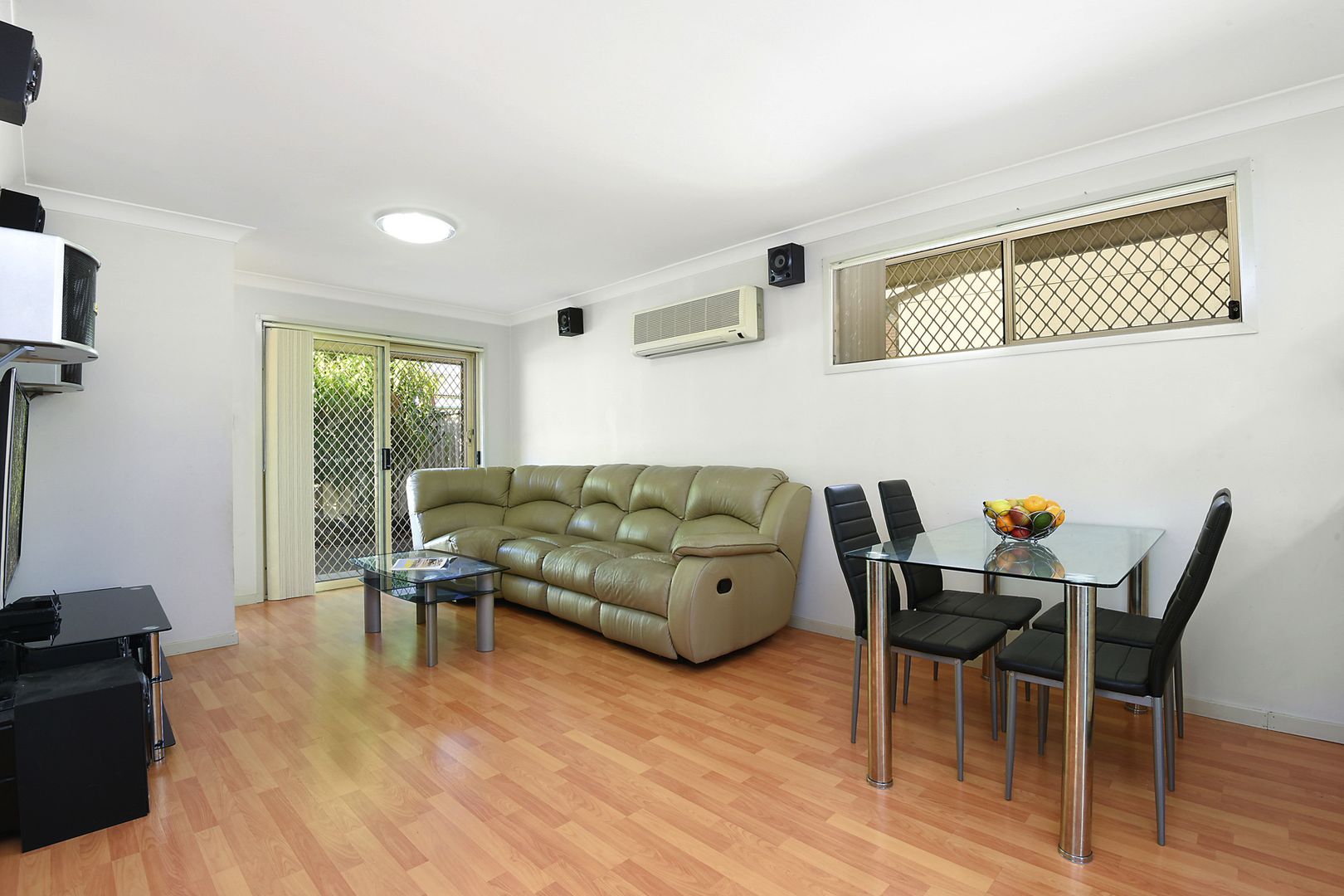 8/46 Powell Street, Yagoona NSW 2199, Image 2