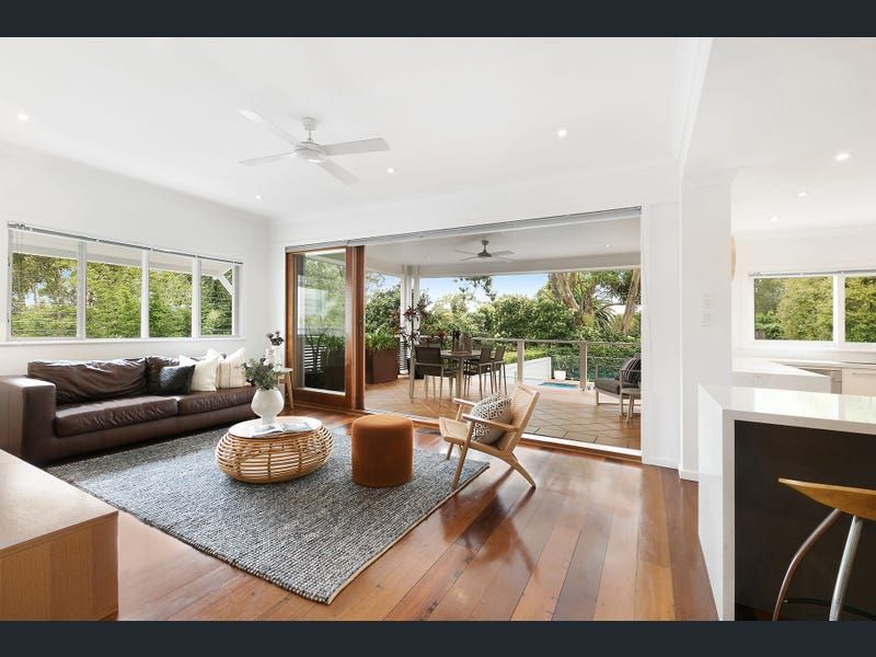 4 bedrooms House in 3 Charles Street CASTLECRAG NSW, 2068