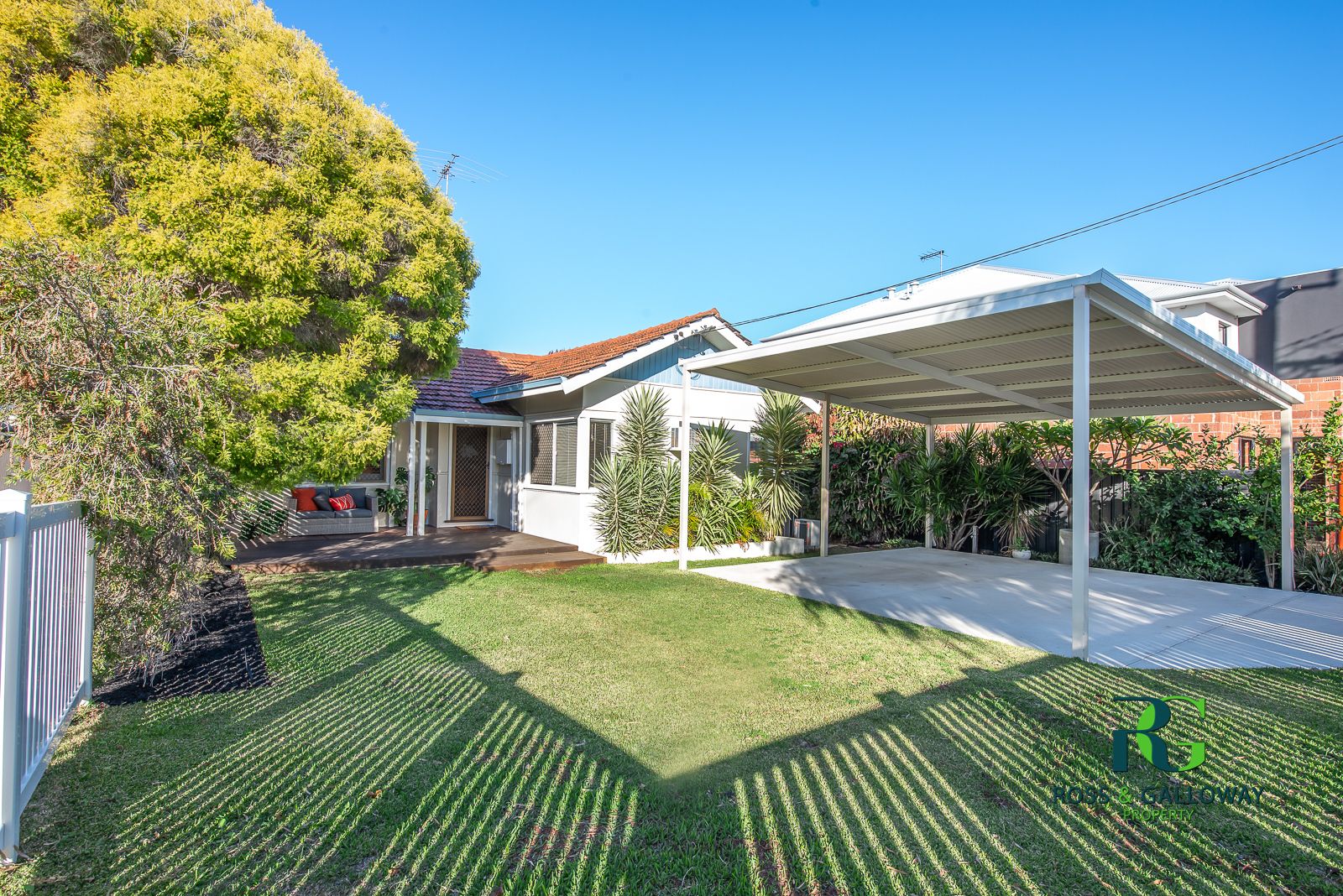 3 bedrooms House in 52 Point Walter Road BICTON WA, 6157