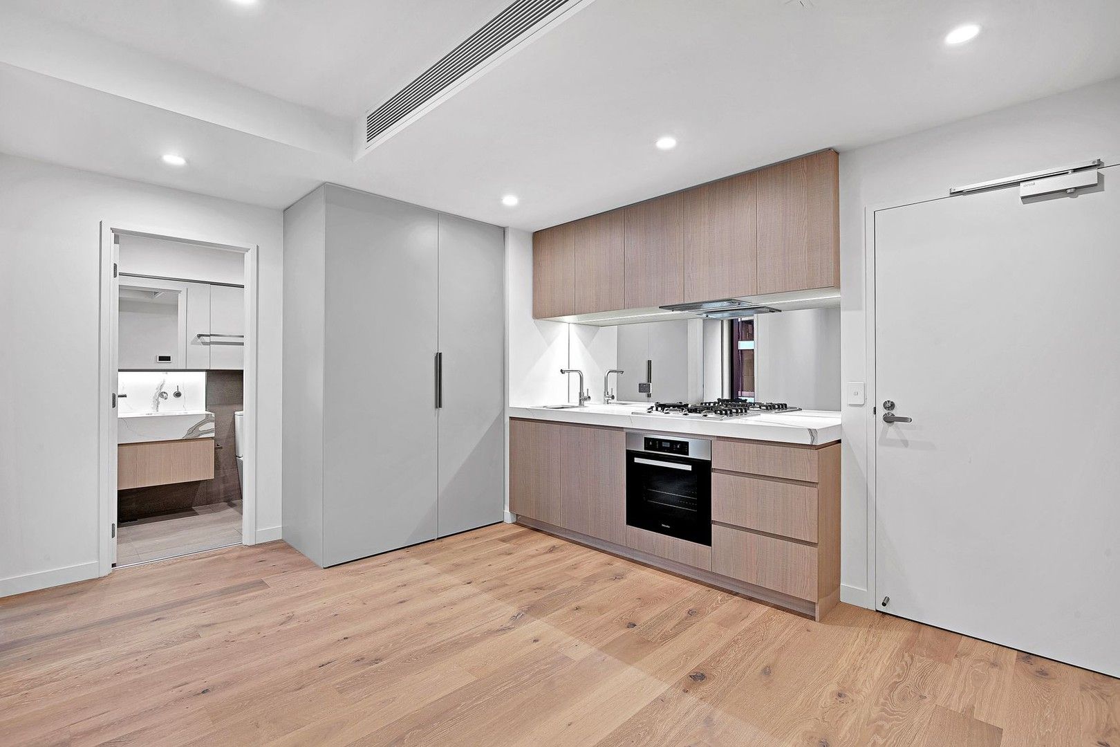 2 bedrooms Apartment / Unit / Flat in 510/105 Batman Street WEST MELBOURNE VIC, 3003