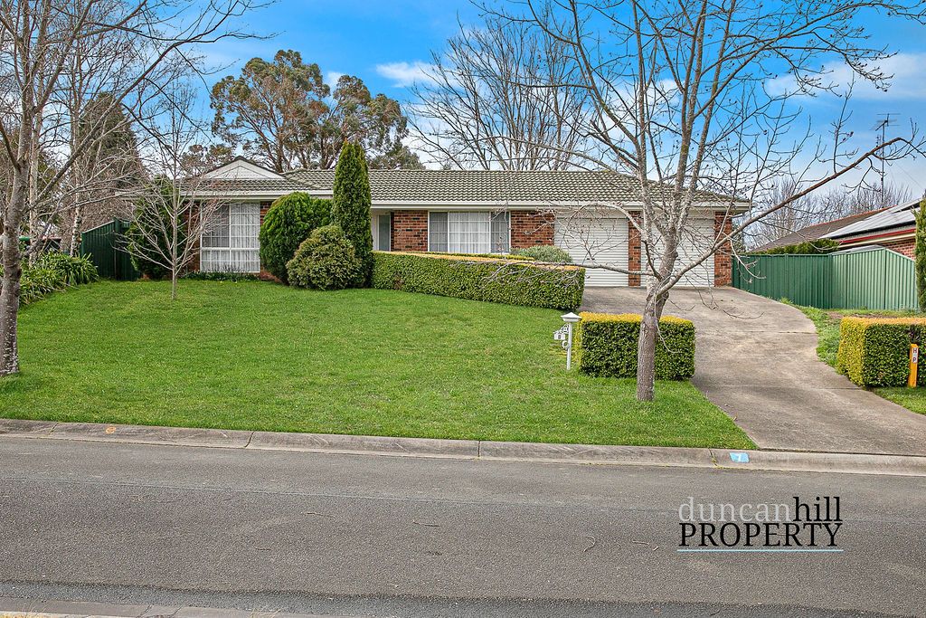 4 bedrooms House in 7 Tulip Close BOWRAL NSW, 2576