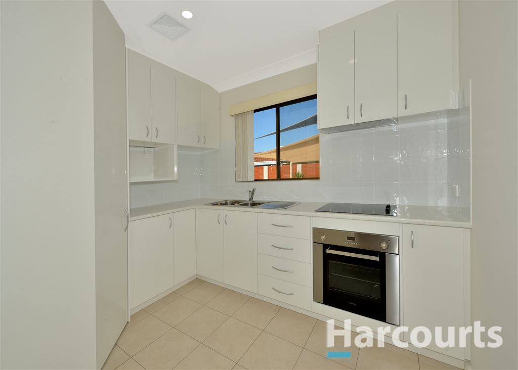 14/10 Hungerford Avenue, Halls Head WA 6210, Image 0