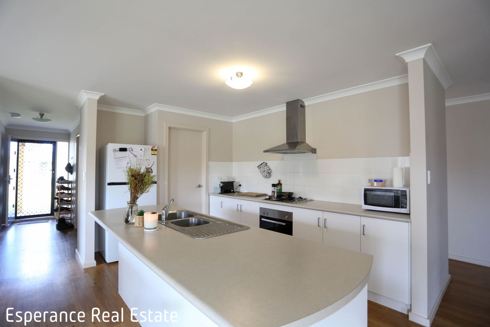 17 Cannes Parade, Castletown WA 6450, Image 1