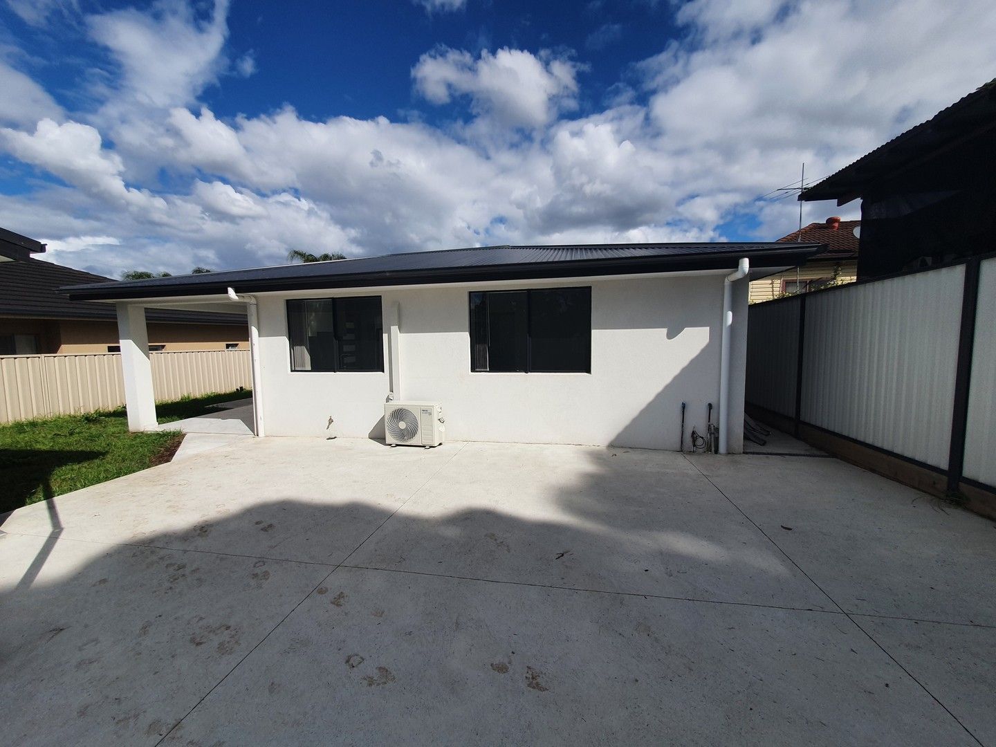 2 bedrooms Apartment / Unit / Flat in 41b gipps st SMITHFIELD NSW, 2164