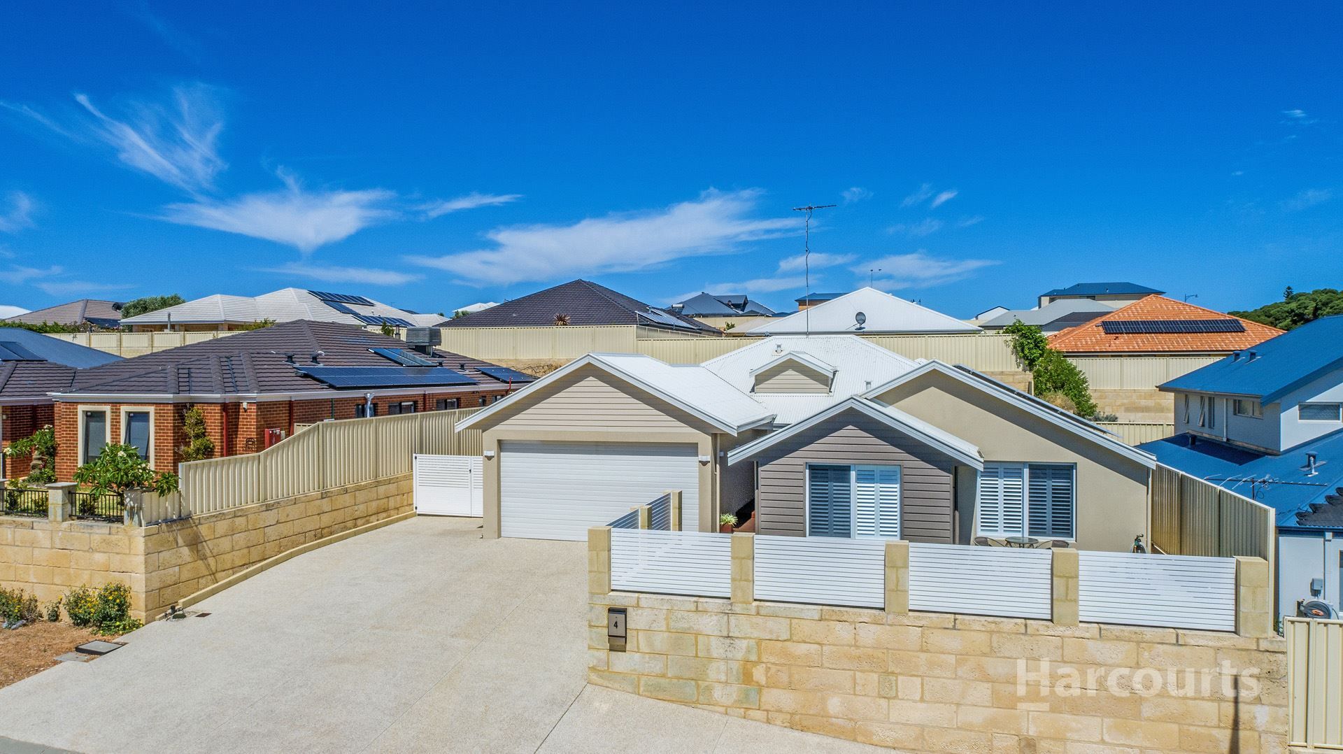 4 bedrooms House in 4 Quairading Rise DAWESVILLE WA, 6211