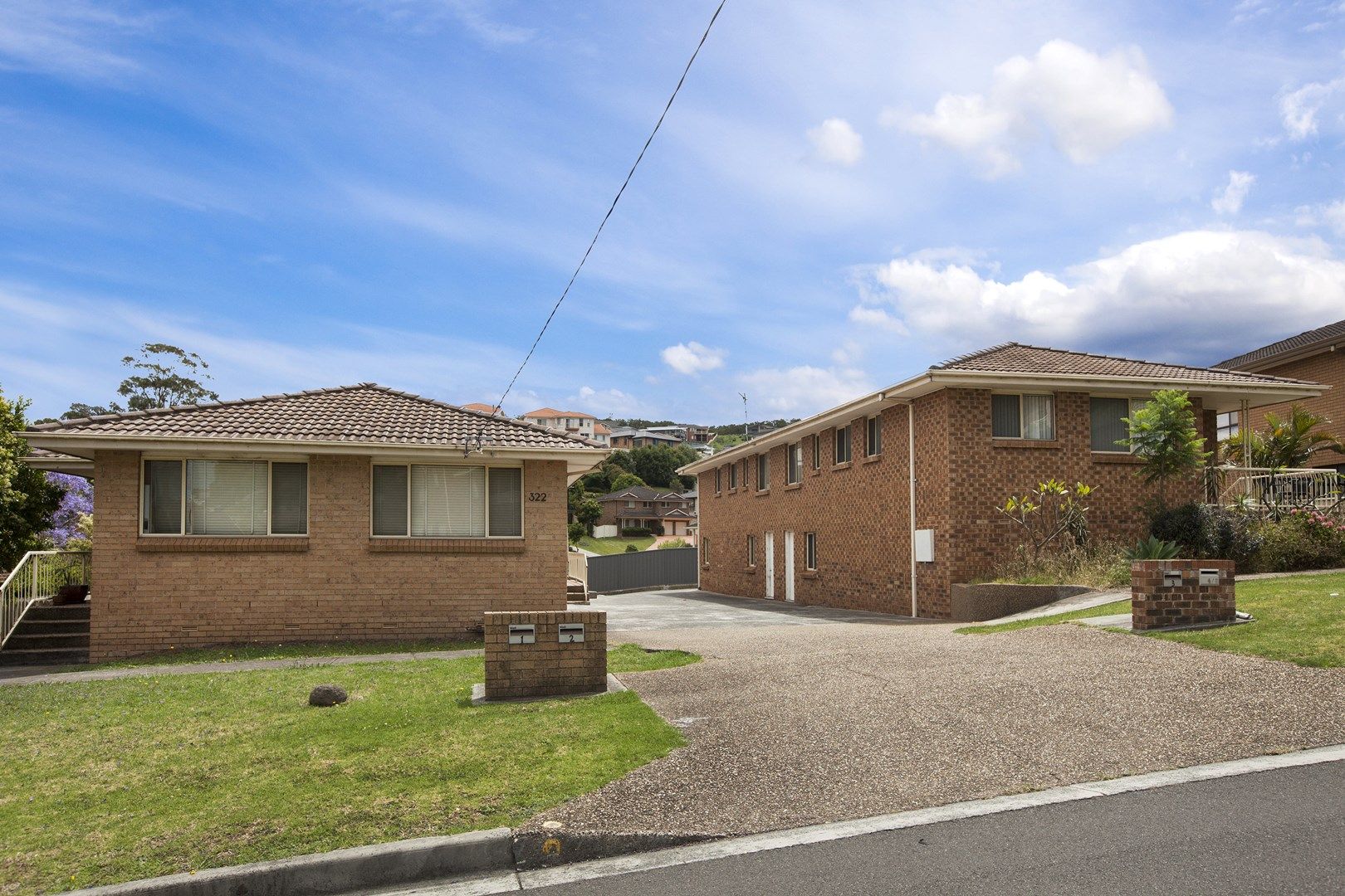 2 bedrooms Apartment / Unit / Flat in 4/320-322 Flagstaff Road LAKE HEIGHTS NSW, 2502