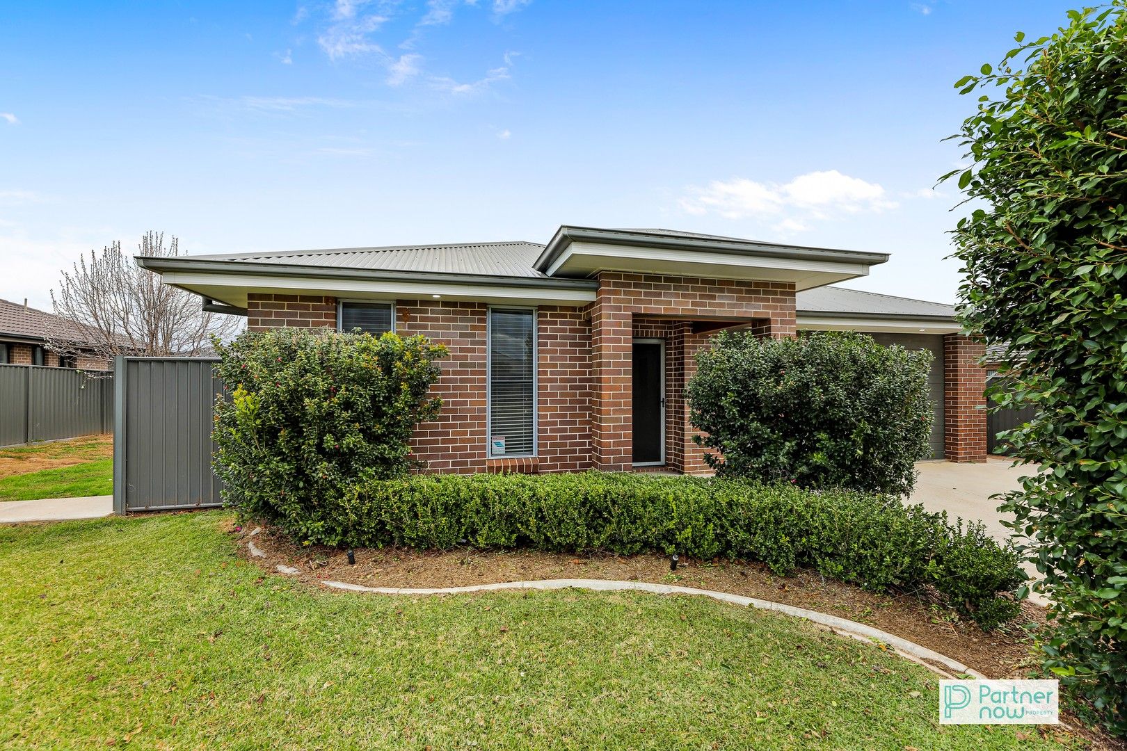 4 bedrooms House in 33 Grand Meadows Drive TAMWORTH NSW, 2340