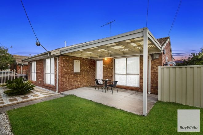 Picture of 2/69 Theodore Street, ST ALBANS VIC 3021