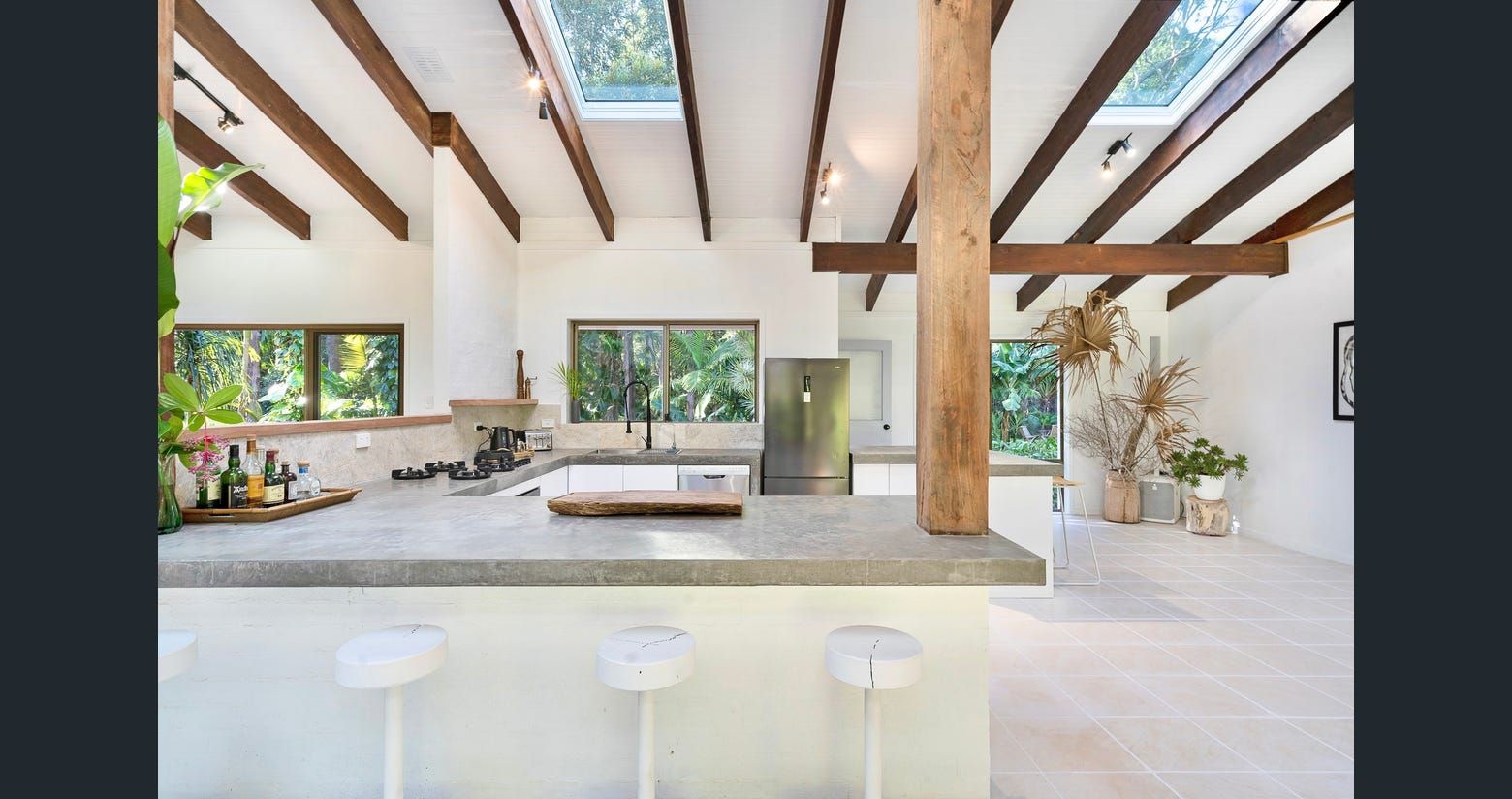 4 bedrooms House in 12 Rainforrest Lane ARAKOON NSW, 2431