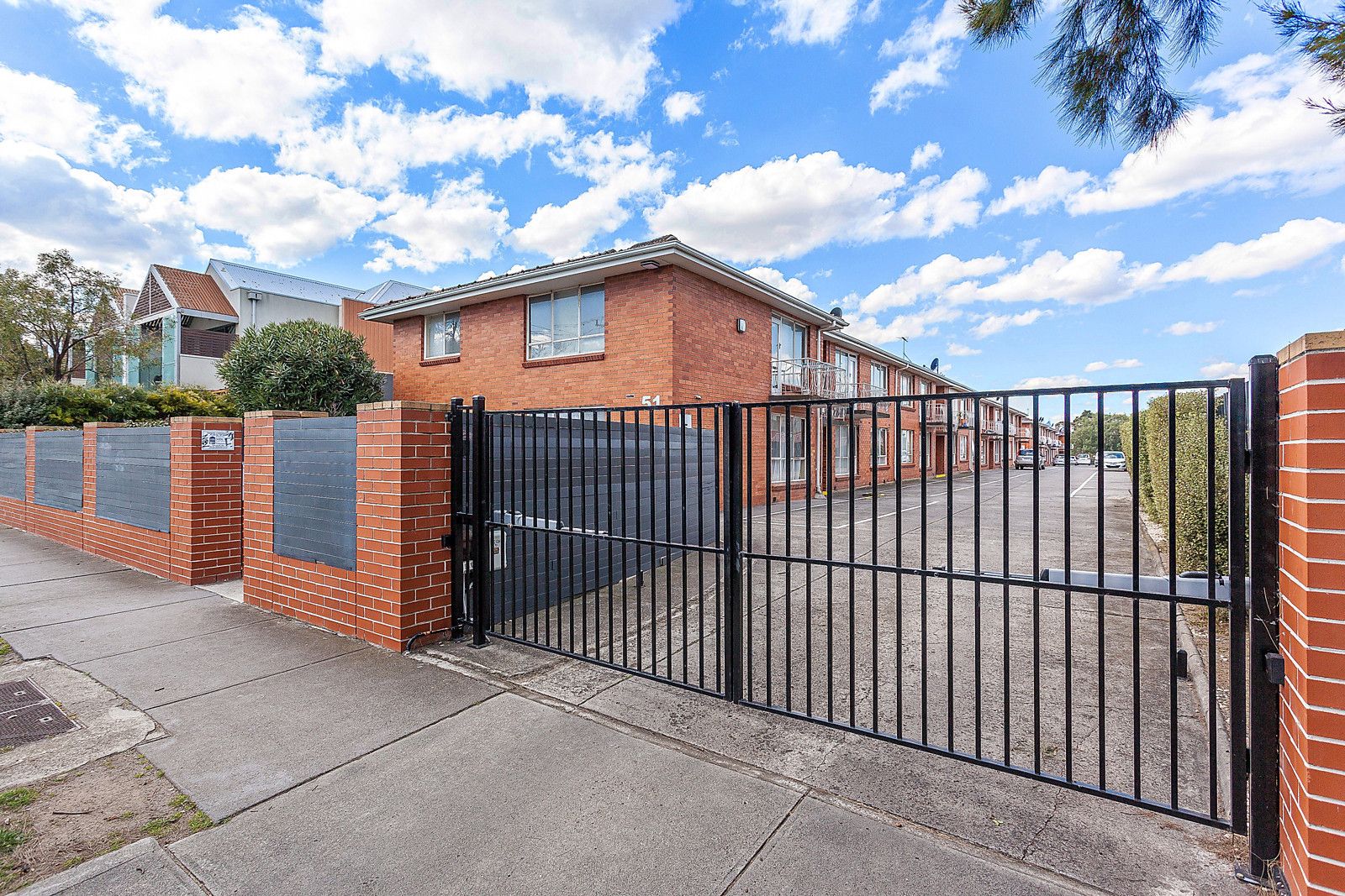 2/51 Stephen Street, Yarraville Property History & Address Research