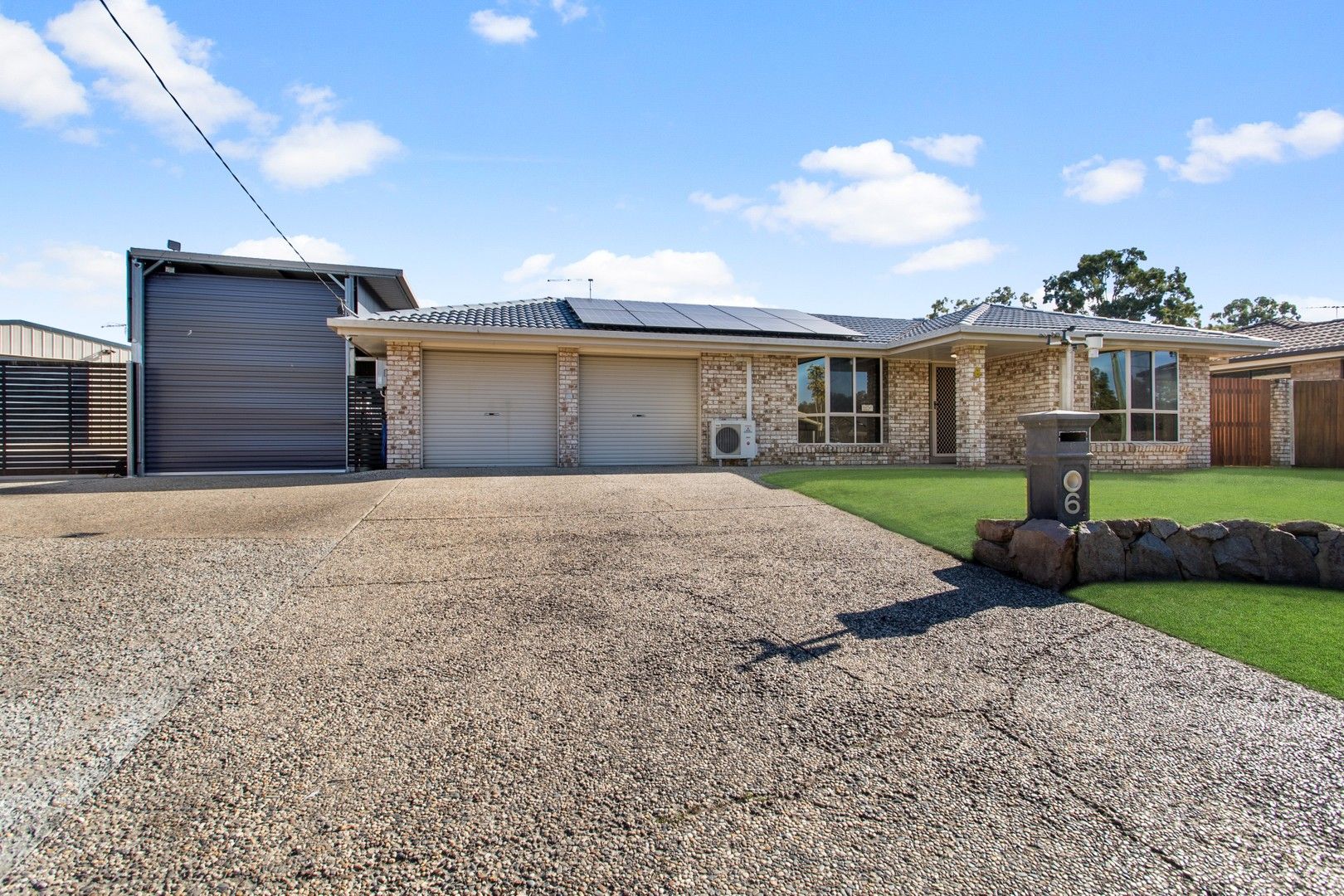 4 bedrooms House in 6 Vincent Court DECEPTION BAY QLD, 4508