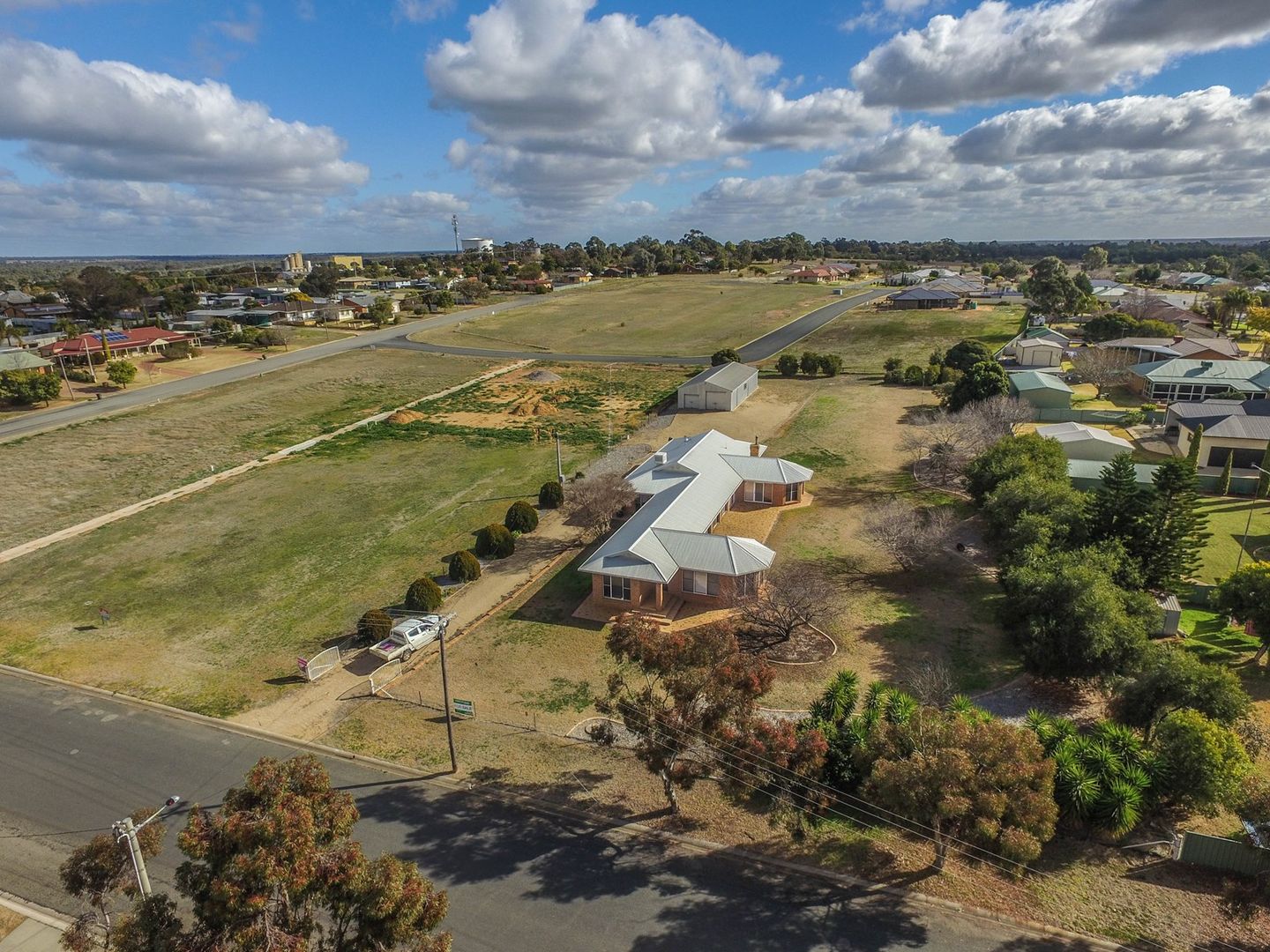 28 Racecourse Road, Narrandera NSW 2700, Image 1