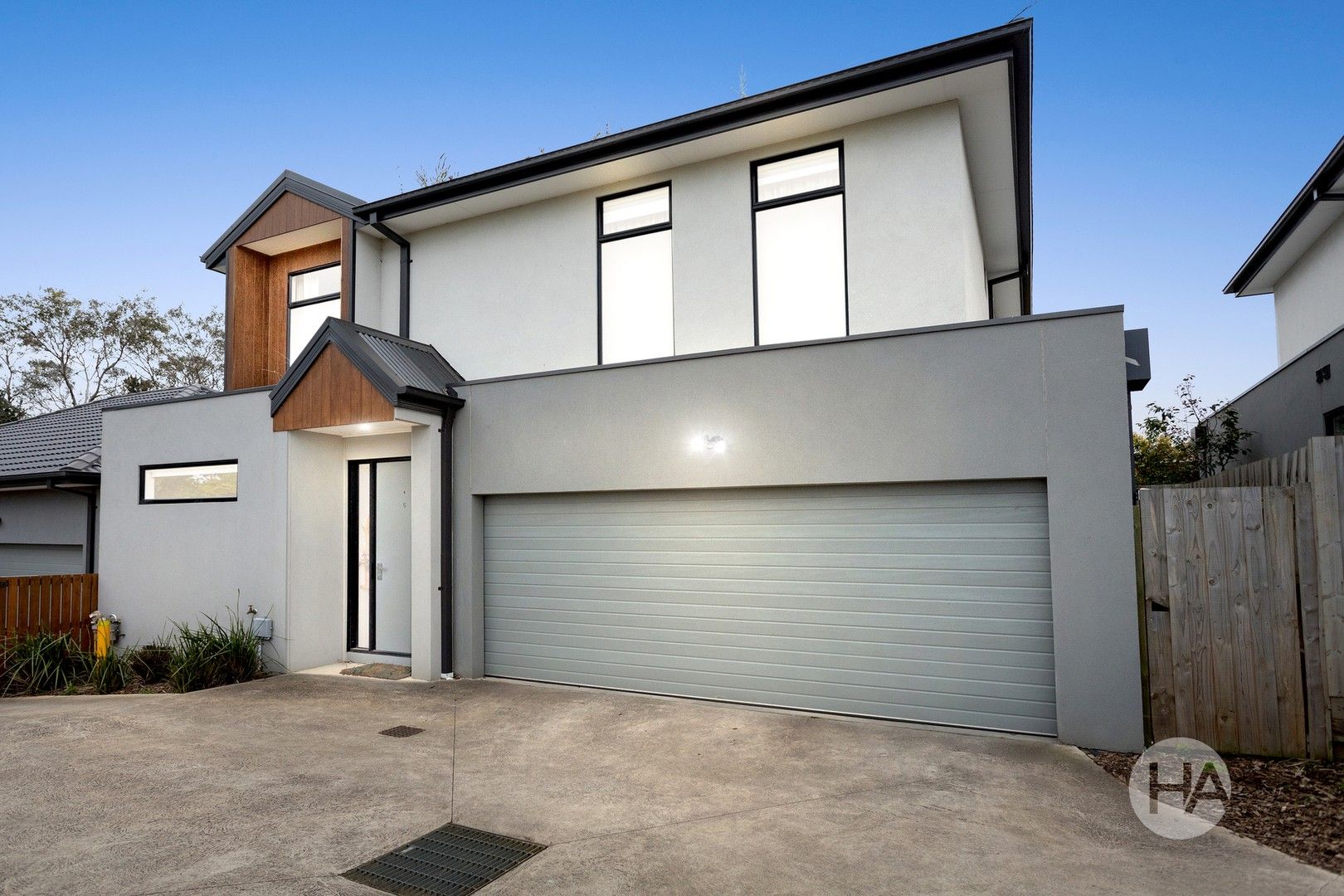 4 bedrooms Townhouse in 5/1164 Frankston Flinders Road SOMERVILLE VIC, 3912