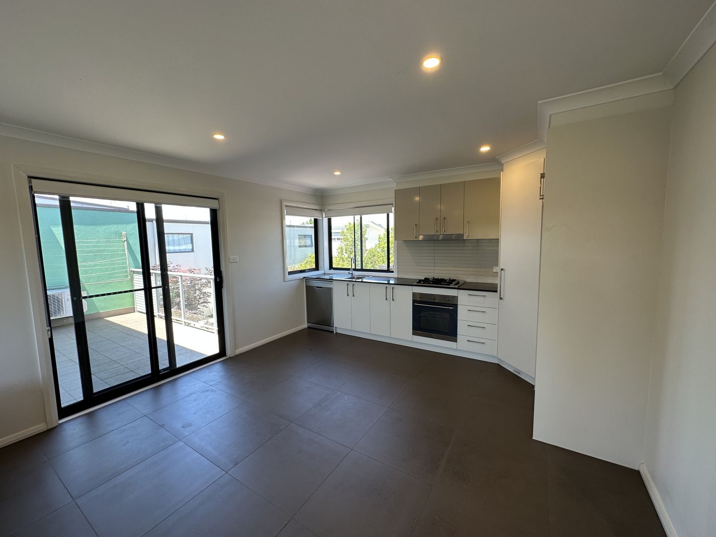 16/48 Abena Avenue, Crace ACT 2911, Image 2