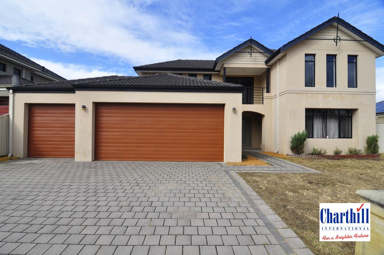 4 bedrooms House in 16 Sida Street CANNING VALE WA, 6155