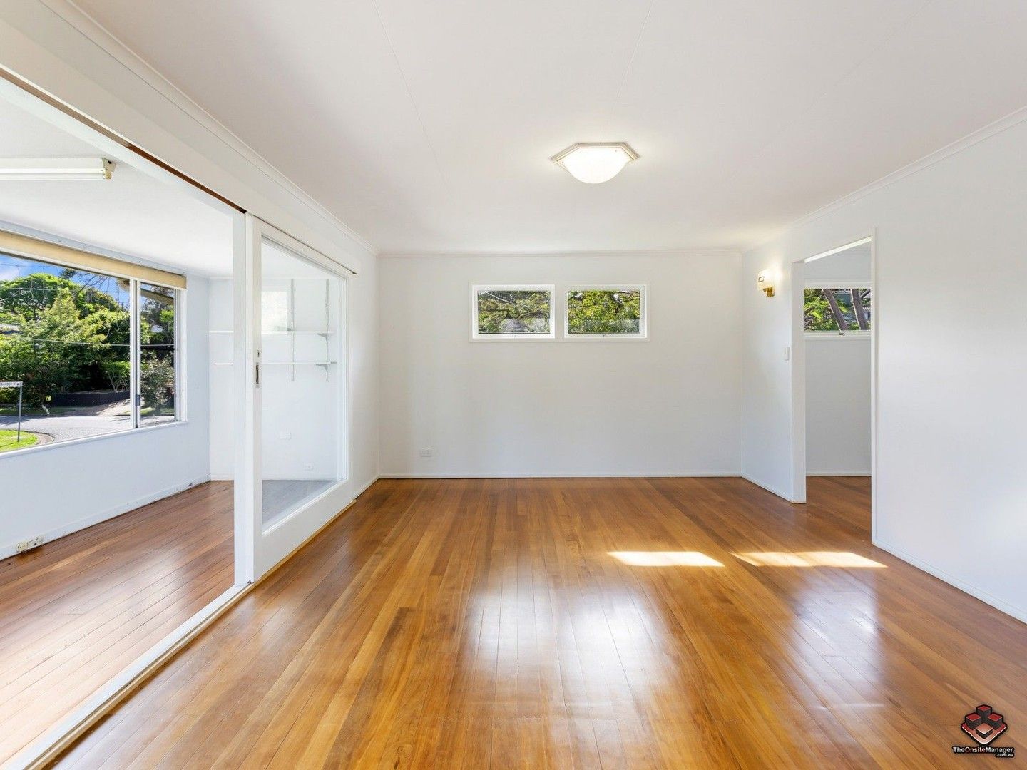 3 bedrooms House in 21 Bamber Street CHERMSIDE WEST QLD, 4032