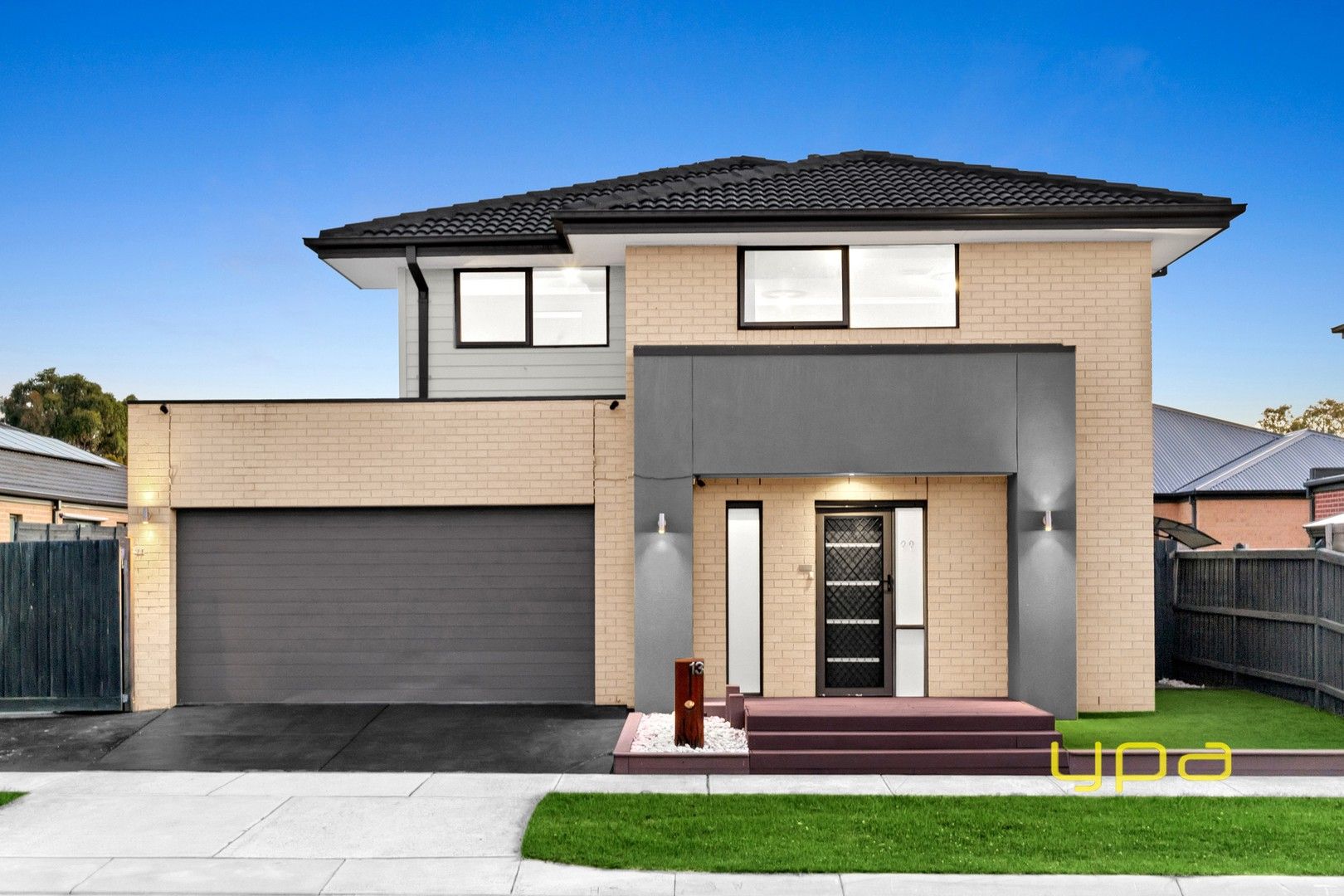 13 Monique Rose Drive, Cranbourne West VIC 3977, Image 2