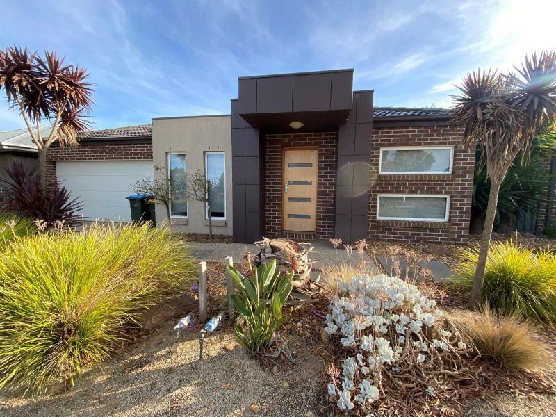 3 bedrooms House in 32 Eureka Drive WYNDHAM VALE VIC, 3024