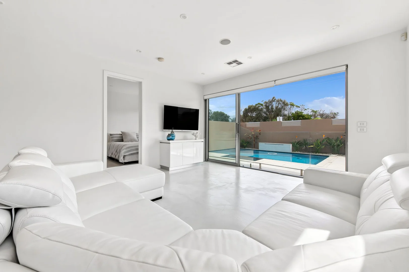 2A Williams Street, Dromana VIC 3936 - House For Rent | Domain