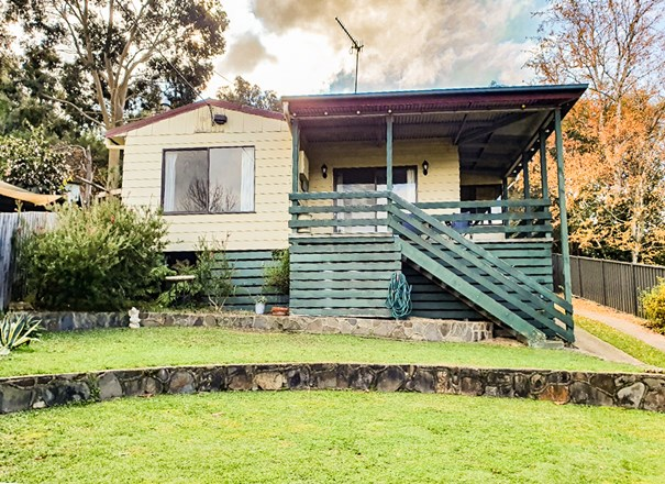 22 Seventh Street, Eildon VIC 3713