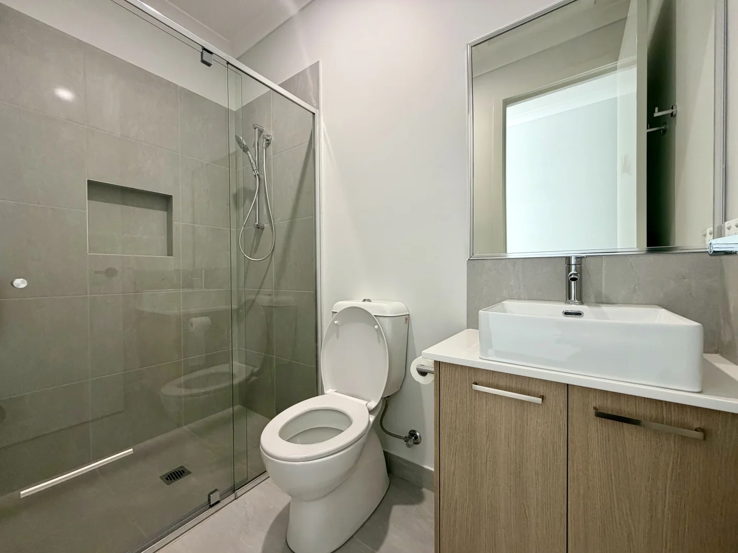 7 Bayest Walk, Fraser Rise VIC 3336 - House For Rent | Domain