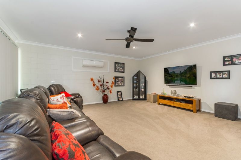 18 Donostia Crescent, Bushland Beach QLD 4818, Image 1