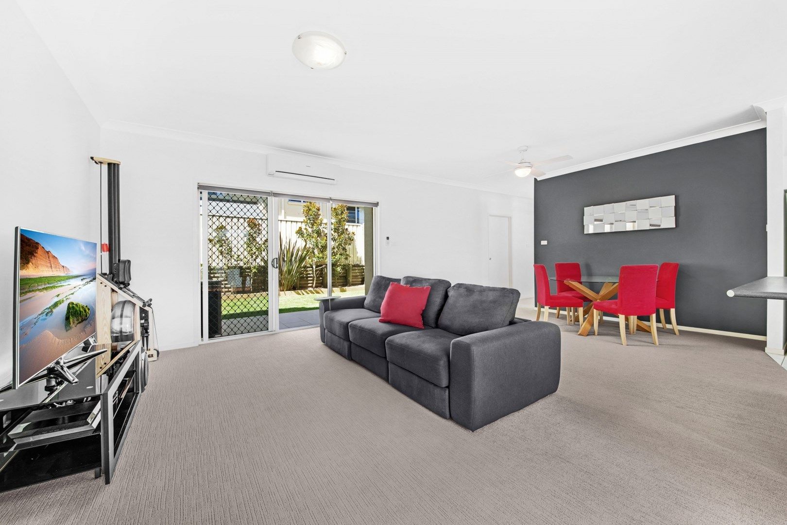 19/8-10 Jarrett Street, North Gosford NSW 2250, Image 0