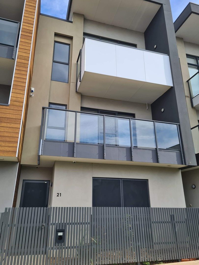 3 bedrooms Townhouse in 21 Tribeca Drive POINT COOK VIC, 3030