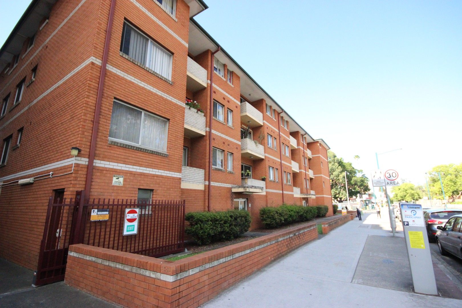 2 bedrooms Apartment / Unit / Flat in 18/73-75 Goulburn Street LIVERPOOL NSW, 2170