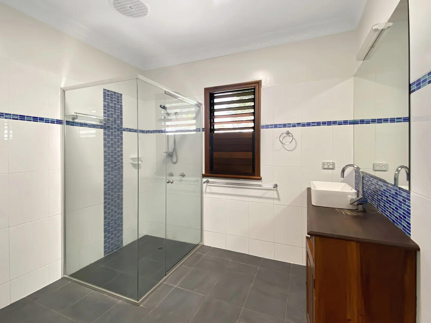 Additional image 12 of 19 Anzac Ln, Railway Estate QLD 4810